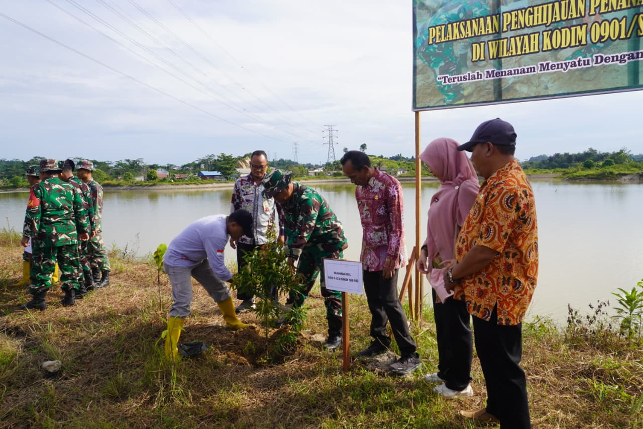 KORAMIL 0901-03/SAMARINDA SEBERANG SUKSESKAN PENGHIJAUAN REKOR MURI TAHUN 2026