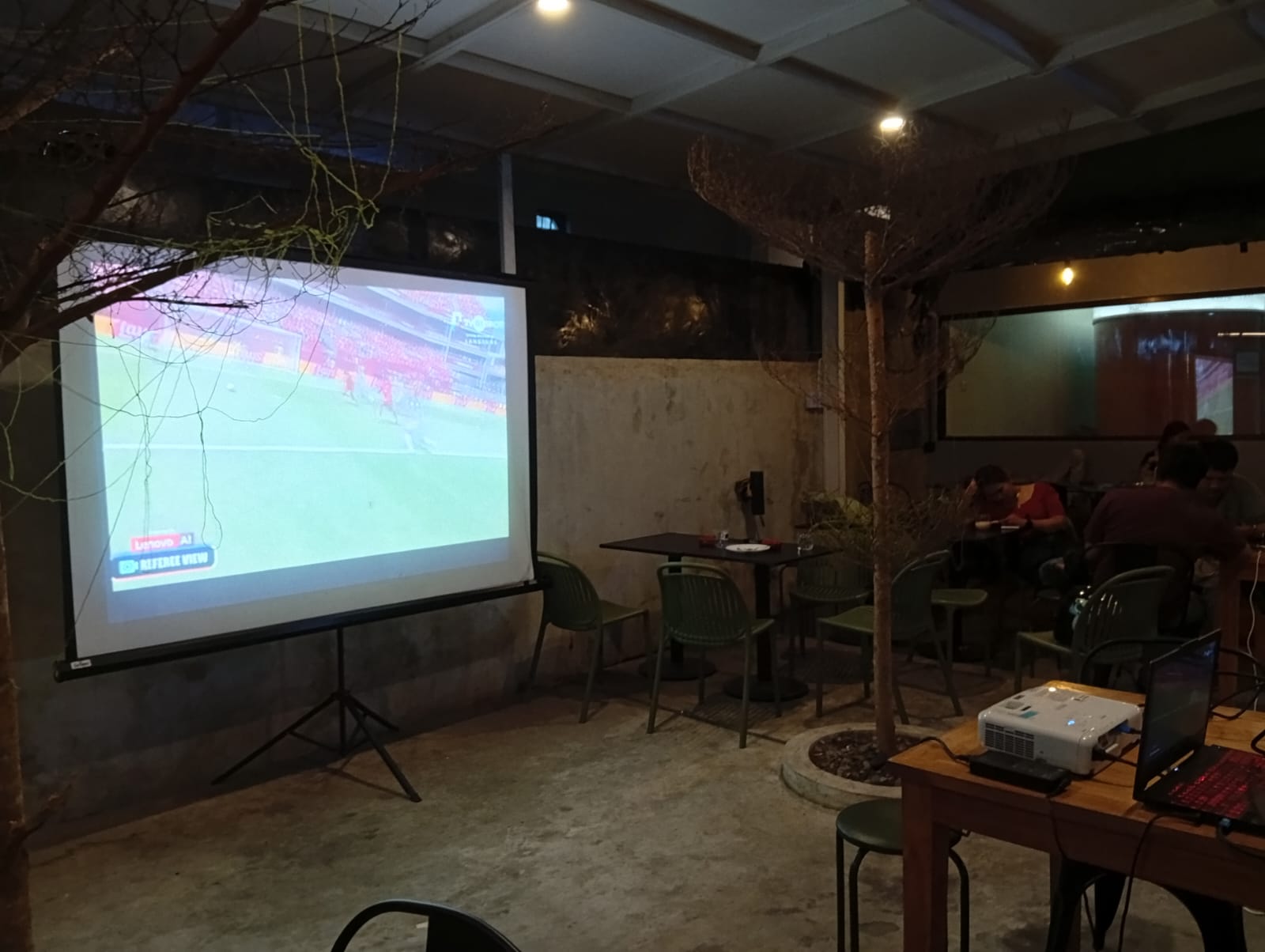 Babinsa Koramil 0901-01/Samarinda Ulu Gelar Nobar Bola Gembira Piala Dunia 2026 Bersama Masyarakat Babinsa Koramil 0901-01/Samarinda Ulu Gelar Nobar Bola Gembira Piala Dunia 2026 Bersama Masyarakat