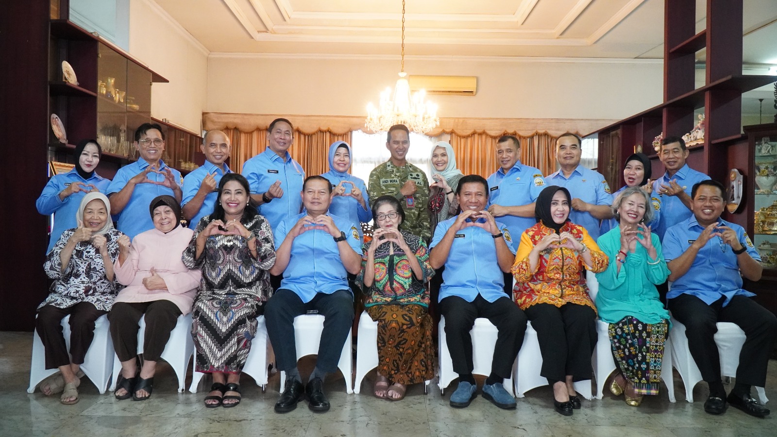 Anjangsana Ketua Umum PPAL dan Ketua PIPAL ke Kediaman Ketua HW ALRI Perkuat Silaturahmi dan Sinergi Anjangsana Ketua Umum PPAL dan Ketua PIPAL ke Kediaman Ketua HW ALRI Perkuat Silaturahmi dan Sinergi