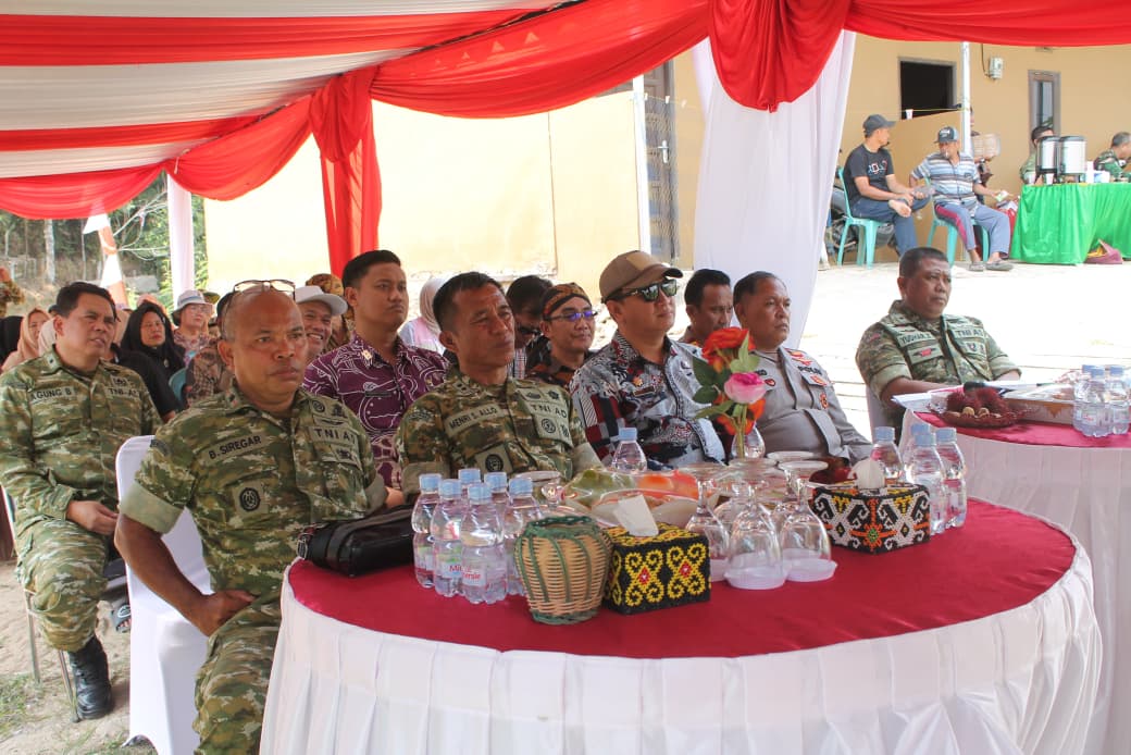 Kasdim 0901/Samarinda Hadiri Vicon Peresmian Jembatan Beton Garuda dan Sumur Bor Kasdim 0901/Samarinda Hadiri Vicon Peresmian Jembatan Beton Garuda dan Sumur Bor