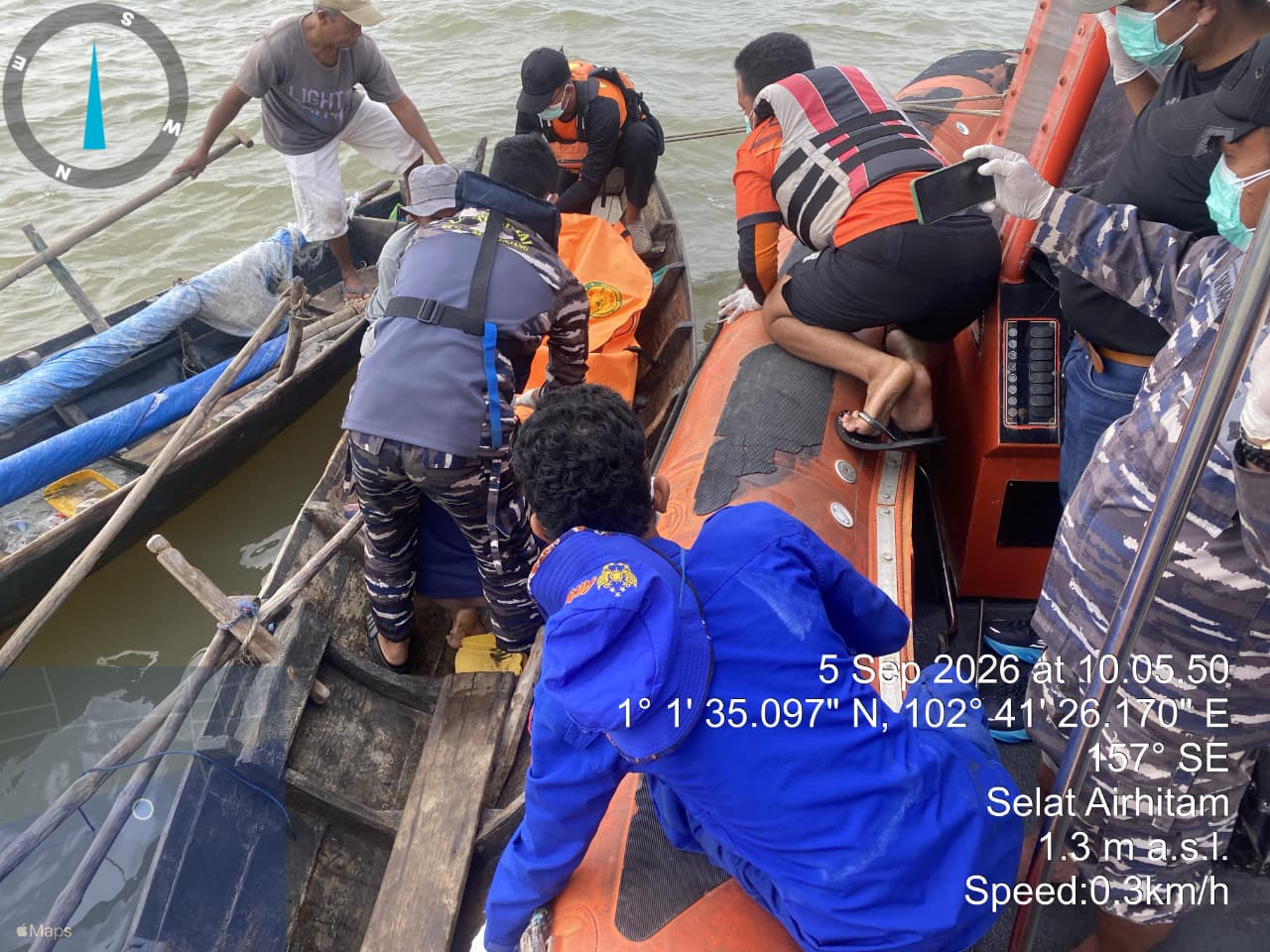 Hari Ketiga Pencarian, Pos TNI AL Selatpanjang Bersama Tim SAR Gabungan Berhasil Temukan Korban Kece Hari Ketiga Pencarian, Pos TNI AL Selatpanjang Bersama Tim SAR Gabungan Berhasil Temukan Korban Kece