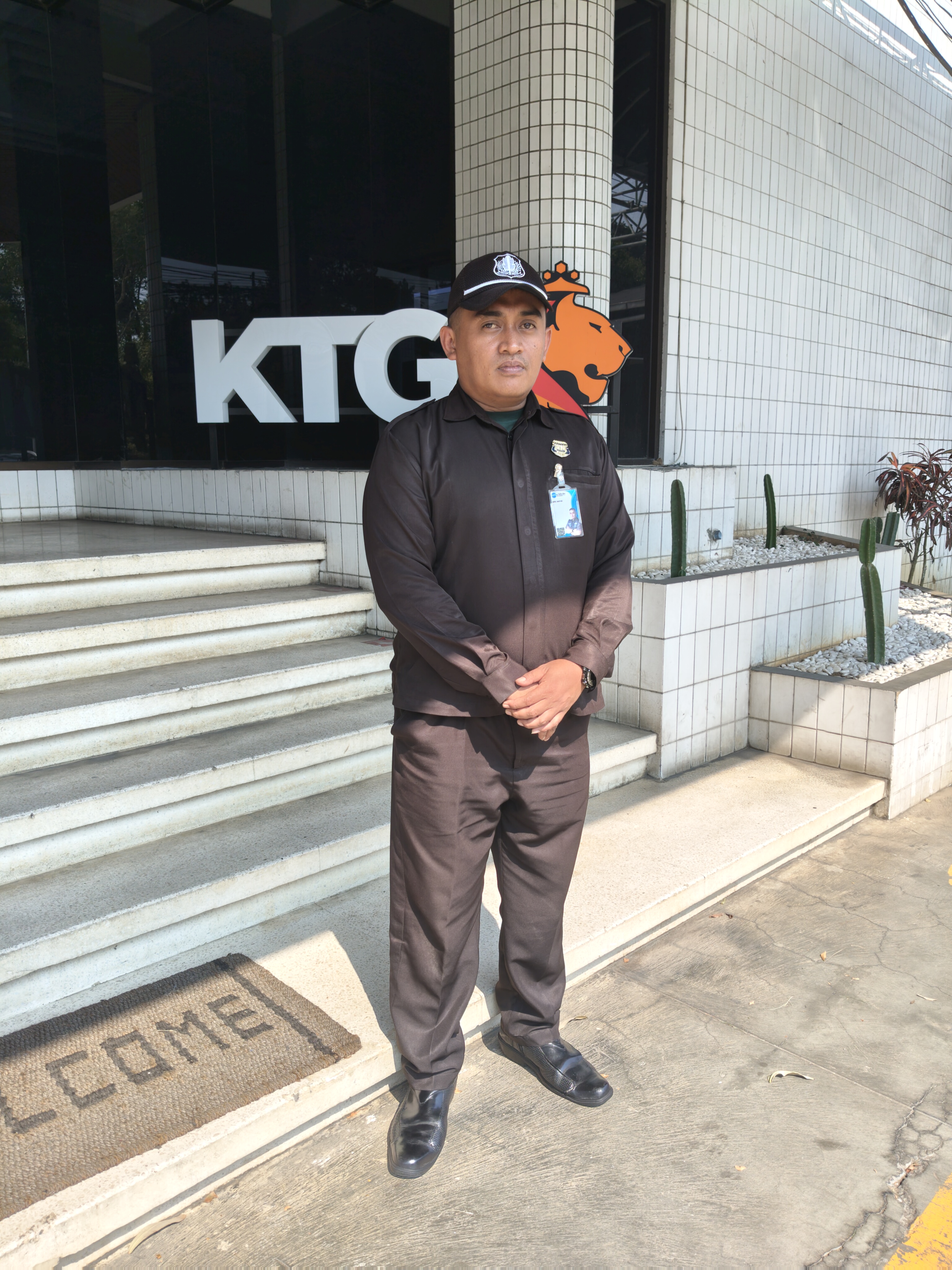 MAS UD, PETERNAK & PETANI SUKSES YANG ENGGAN TINGGALKAN DUNIA SATPAM MAS UD, PETERNAK & PETANI SUKSES YANG ENGGAN TINGGALKAN DUNIA SATPAM