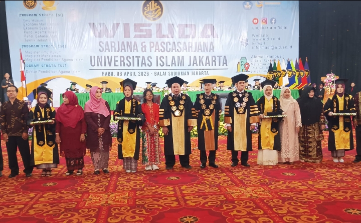 Para Wisudawan Bisa Berkontribusi Di Bidang Ilmunya Dan Berdaya Saing Global Para Wisudawan Bisa Berkontribusi Di Bidang Ilmunya Dan Berdaya Saing Global