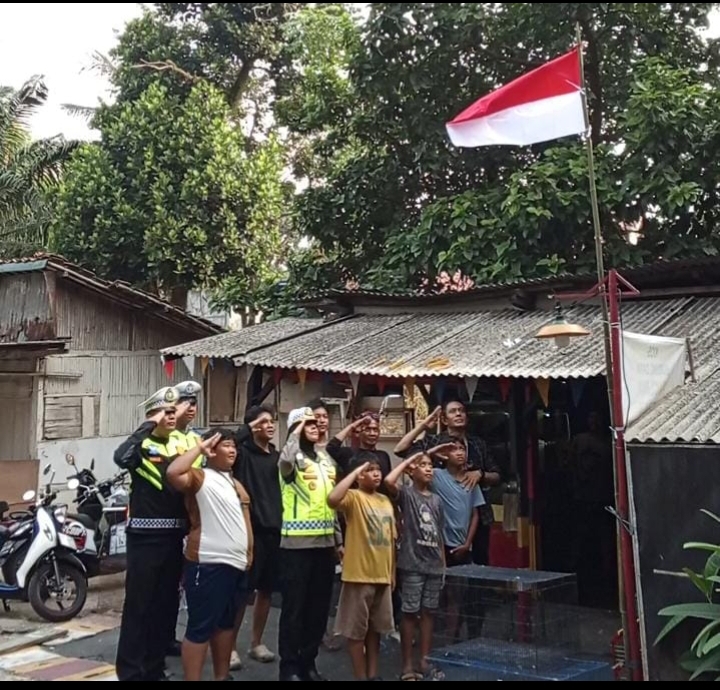 Aksi Polantas Karib KA Induk PJR BSD Korlantas Polri Kompol Darmawati.SE.MM.MH bersama Personilnya M Aksi Polantas Karib KA Induk PJR BSD Korlantas Polri Kompol Darmawati.SE.MM.MH bersama Personilnya M