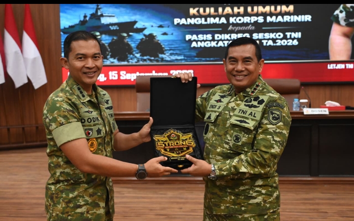 KULIAH UMUM PANGKORMAR BEKALI PASIS SESKO TNI JADI PEMIMPIN ADAPTIF HADAPI TANTANGAN STRATEGIS KULIAH UMUM PANGKORMAR BEKALI PASIS SESKO TNI JADI PEMIMPIN ADAPTIF HADAPI TANTANGAN STRATEGIS
