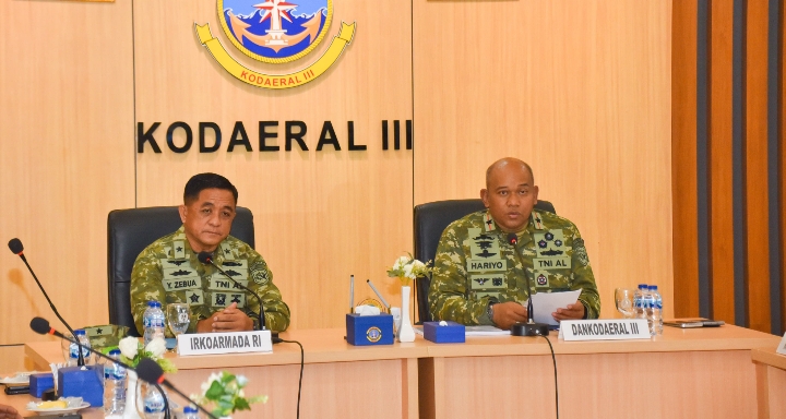PERKUAT TATA KELOLA SATUAN, DANKODAERAL III TERIMA HASIL AUDIT IT KOARMADA RI PERKUAT TATA KELOLA SATUAN, DANKODAERAL III TERIMA HASIL AUDIT IT KOARMADA RI