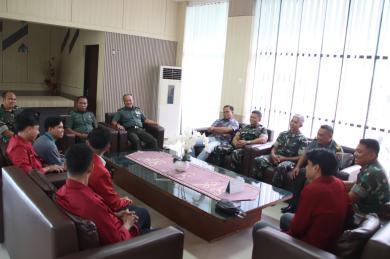 Dandim 0901/Samarinda Terima Audiensi Ikatan Mahasiswa Muhammadiyah Kota Samarinda
