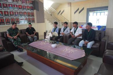 Dandim 0901/Samarinda Terima Audiensi Ketua Umum HMI Cabang Samarinda Dandim 0901/Samarinda Terima Audiensi Ketua Umum HMI Cabang Samarinda