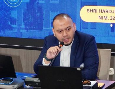 Ujian Kelayakan Disertasi di Unair, Hardjuno Wiwoho Bahas Reformasi Hukum Perampasan Aset