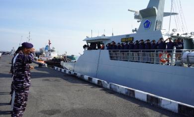 Dukung Misi Kedaulatan Rupiah Hingga Pulau Terluar Riau, Danlanal Dumai Sambut Kedatangan Tim ERB 20 Dukung Misi Kedaulatan Rupiah Hingga Pulau Terluar Riau, Danlanal Dumai Sambut Kedatangan Tim ERB 20